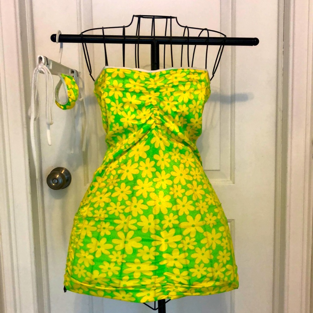 Late 90”s retro style tube dress with matching thong